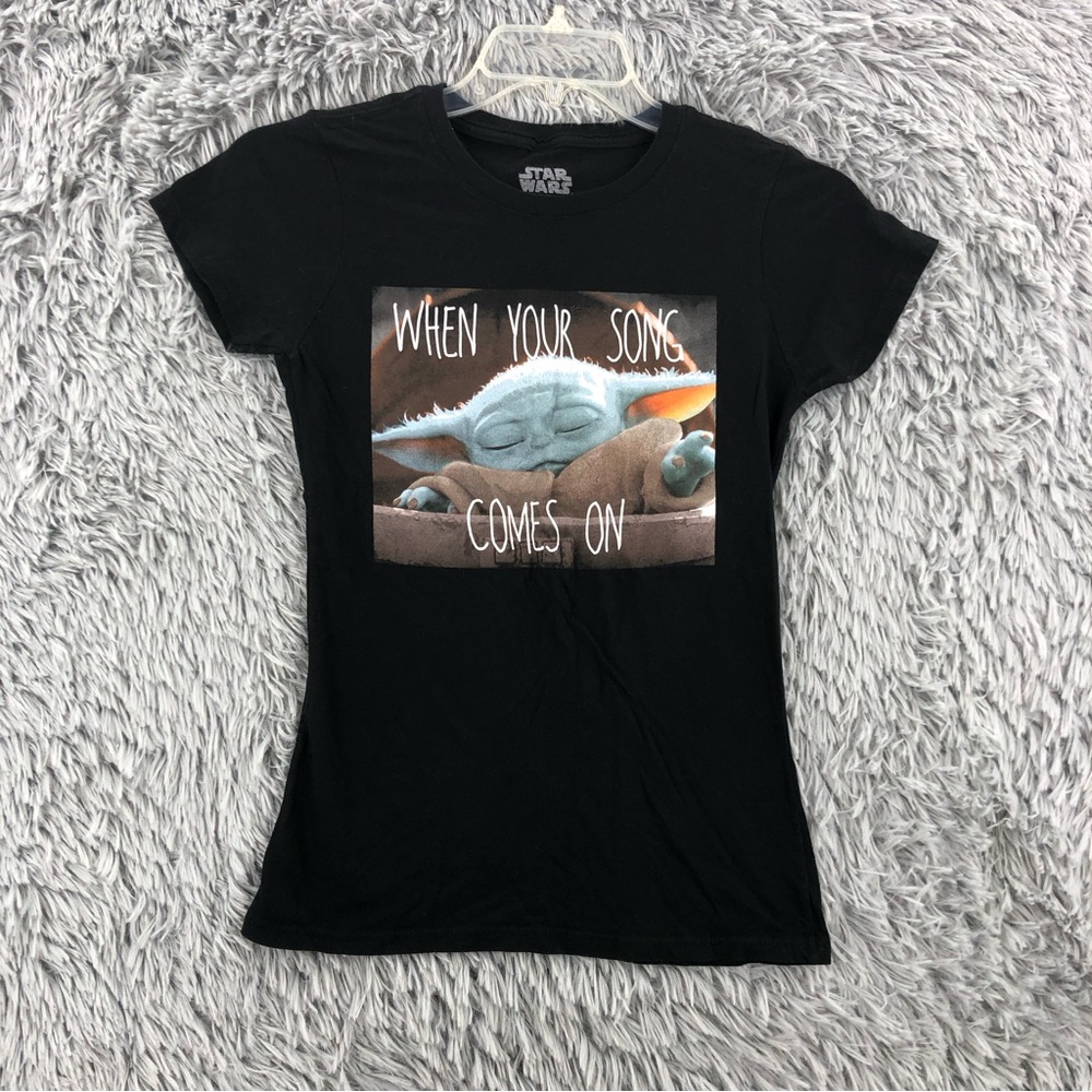 Star Wars Tshirt Womens Small Yoda When Your Song Comes On Black Shirt